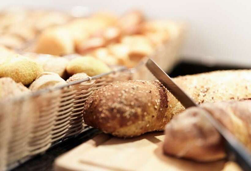 Central City Hotel Rochat