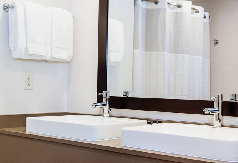 בית מלון כפרי Country Inn & Suites By Radisson, Milwaukee West Brookfield , Wi