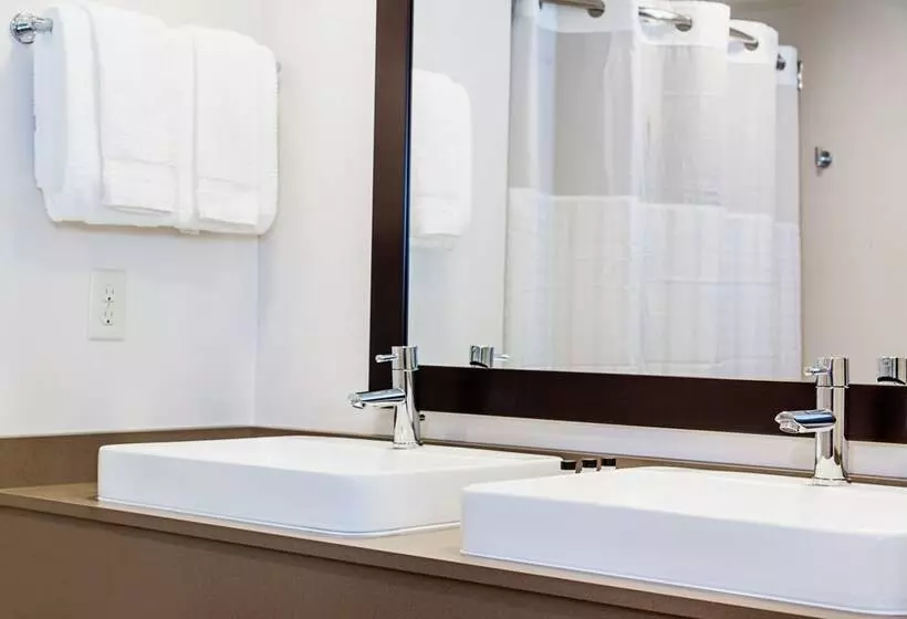 Отель Country Inn & Suites By Radisson, Milwaukee West Brookfield , Wi