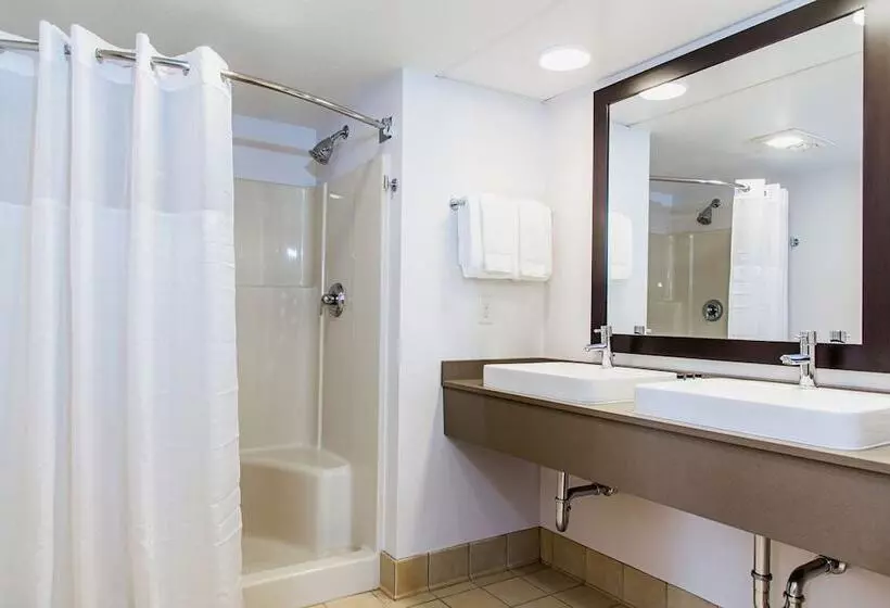 Отель Country Inn & Suites By Radisson, Milwaukee West Brookfield , Wi