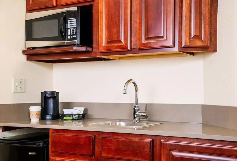 Отель Country Inn & Suites By Radisson, Milwaukee West Brookfield , Wi