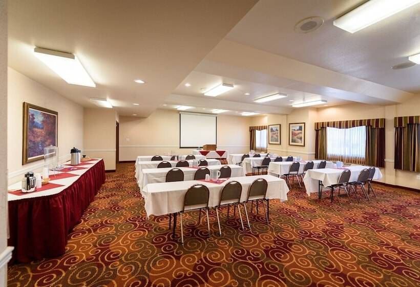 Crystal Inn Hotel & Suites   Great Falls