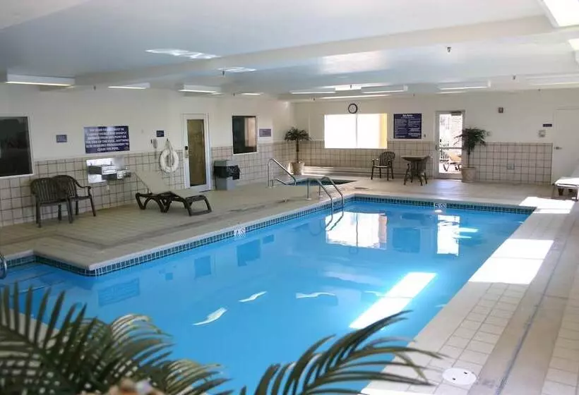 Crystal Inn Hotel & Suites   Great Falls