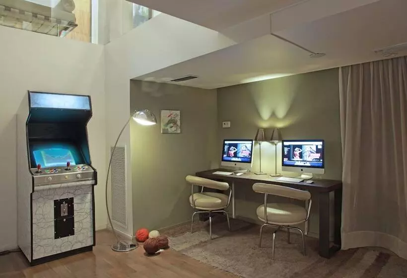 ホテル Esplendor By Wyndham Buenos Aires