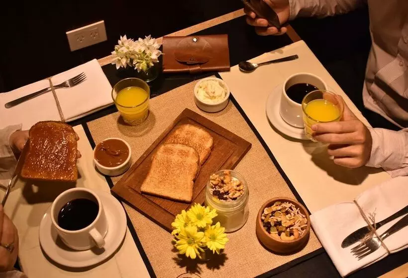 ホテル Esplendor By Wyndham Buenos Aires