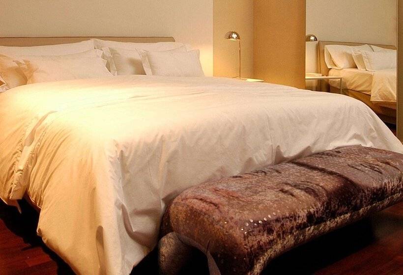 ホテル Esplendor By Wyndham Buenos Aires