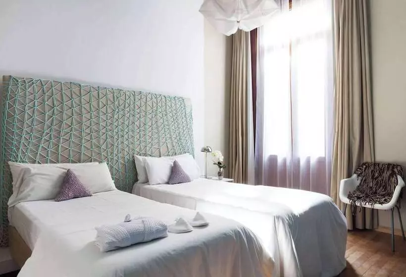 ホテル Esplendor By Wyndham Buenos Aires