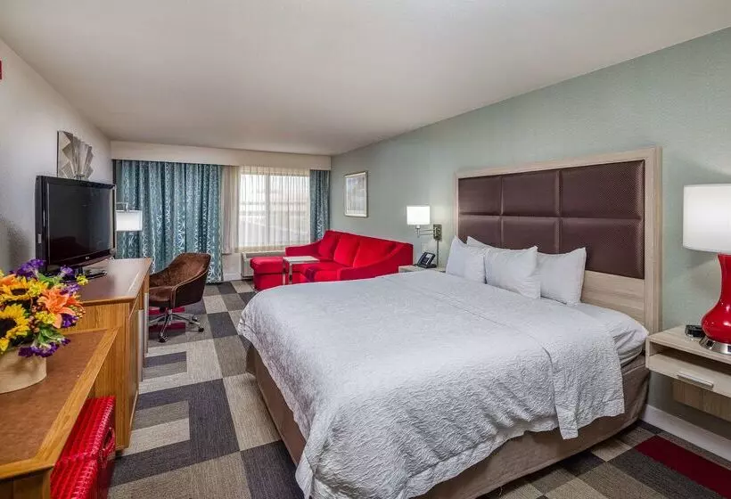 فندق Hampton Inn San Francisco Airport