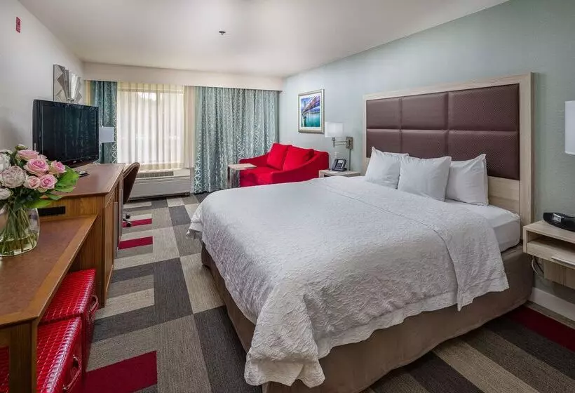 فندق Hampton Inn San Francisco Airport