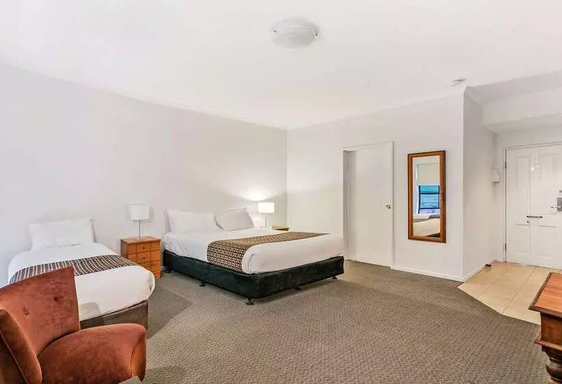 ホテル Quality Inn & Suites The Menzies