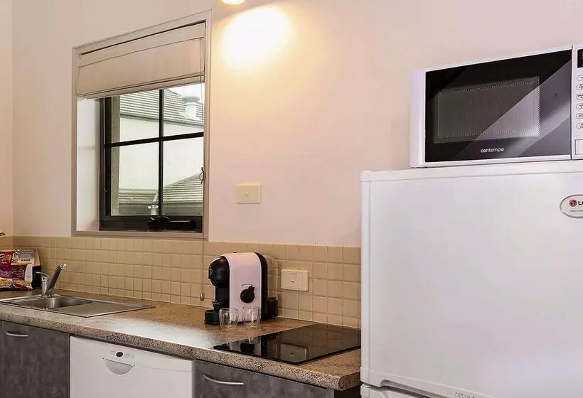 ホテル Quality Inn & Suites The Menzies