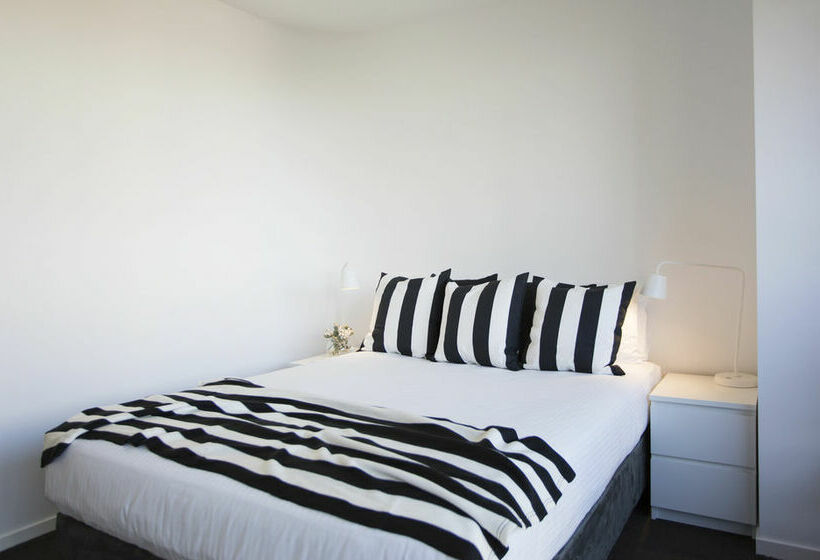 בית מלון כפרי Ultiqa Little Collins