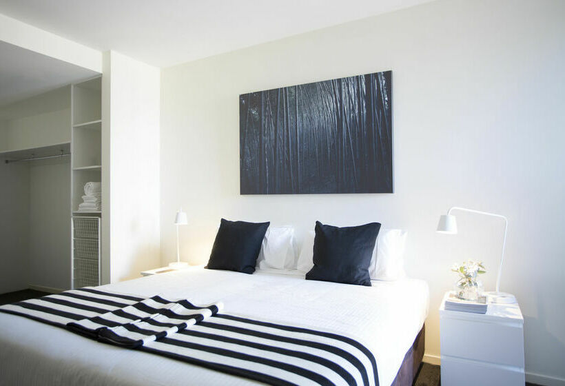 בית מלון כפרי Ultiqa Little Collins