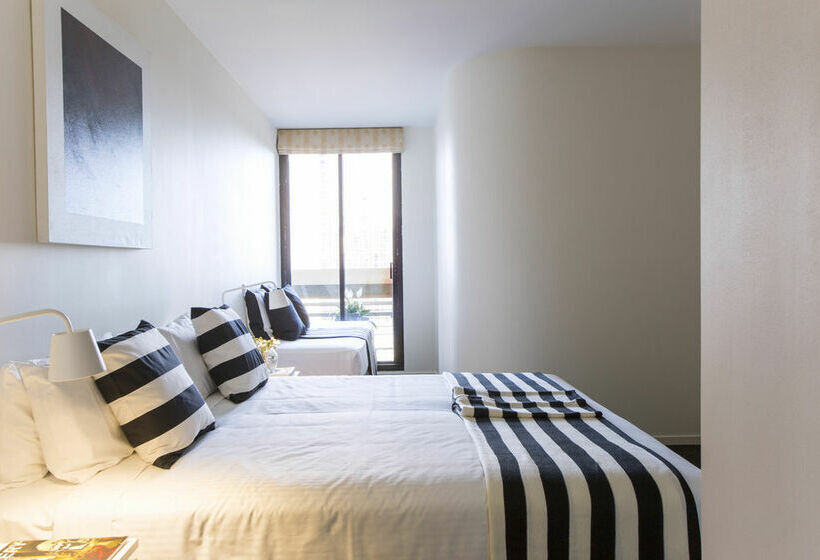 בית מלון כפרי Ultiqa Little Collins