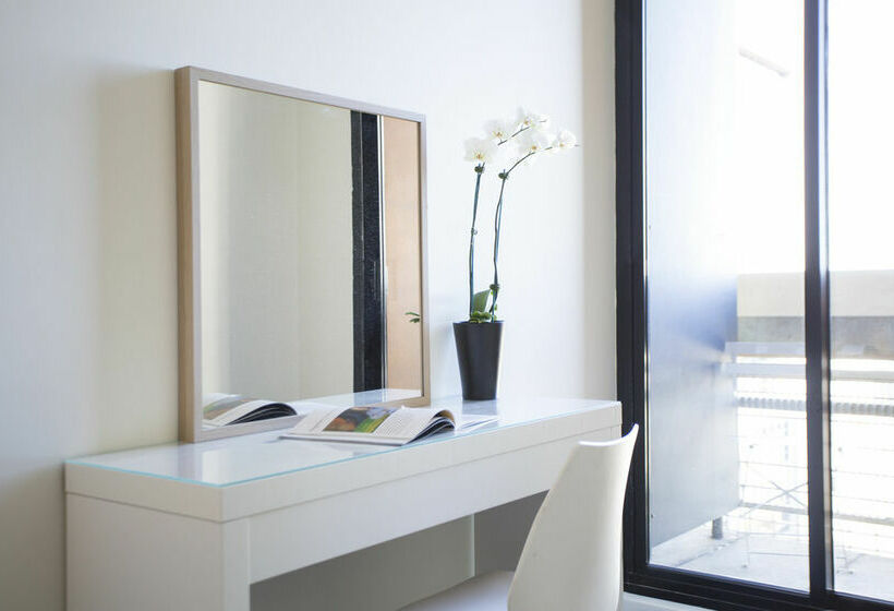 בית מלון כפרי Ultiqa Little Collins