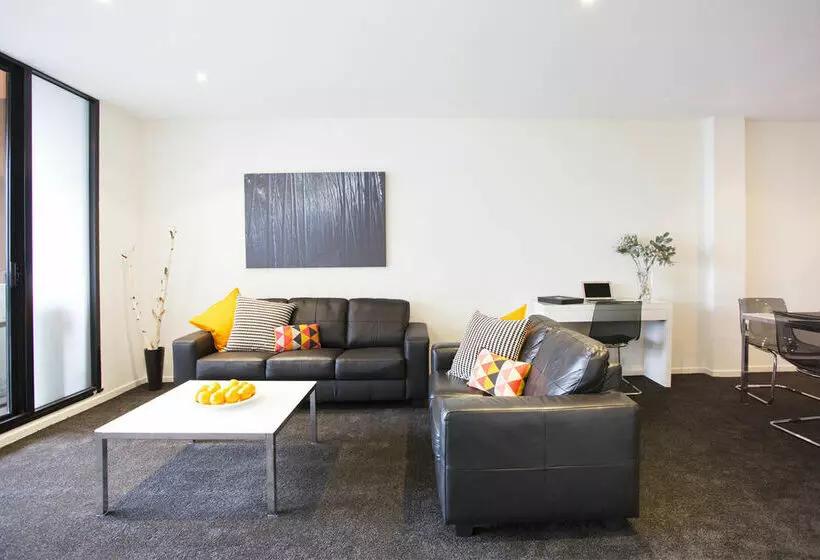 Отель Ultiqa Little Collins