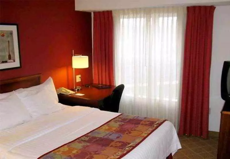 Отель Residence Inn Fort Wayne Southwest
