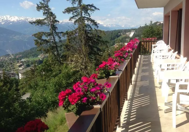 Отель Restaurant Le Mont Paisible, Cransmontana