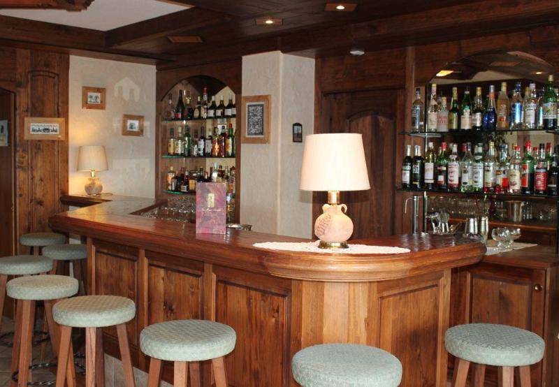 هتل Restaurant Le Mont Paisible, Cransmontana