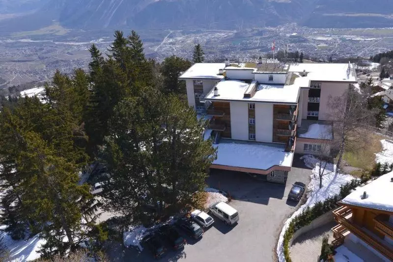 Отель Restaurant Le Mont Paisible, Cransmontana