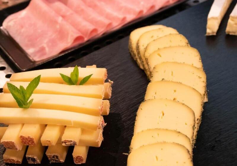 هتل Restaurant Le Mont Paisible, Cransmontana