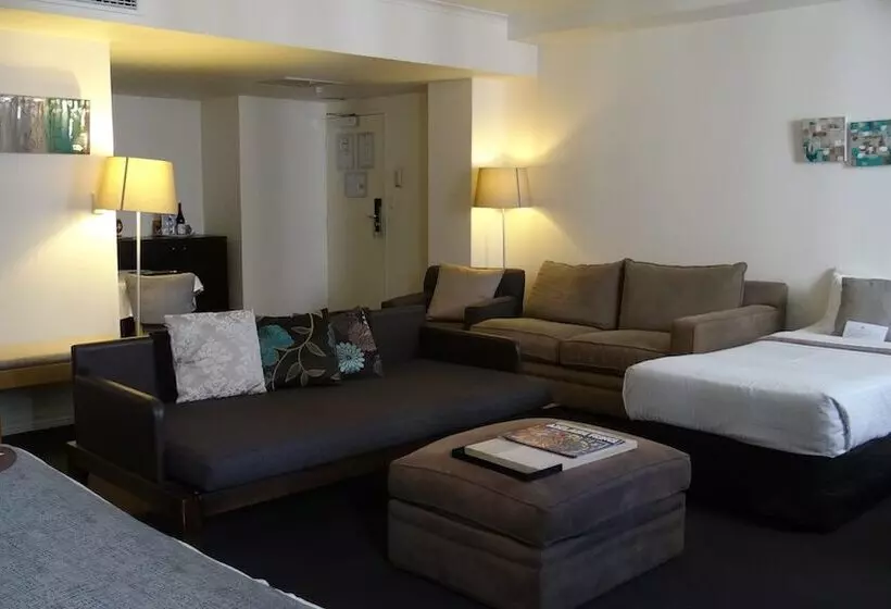 هتل Richmond On Rundle Mall