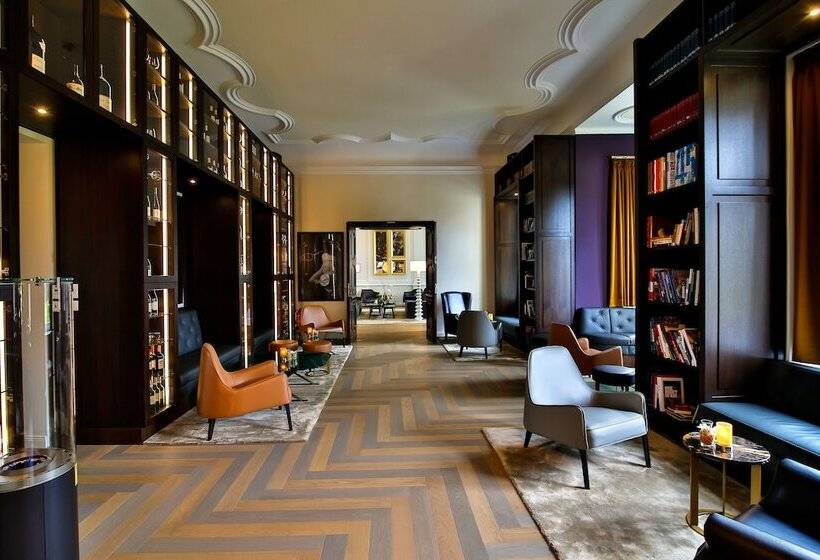 Otel Schloss Fleesensee