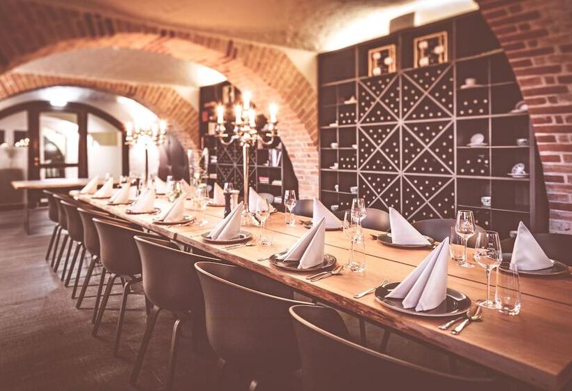 Otel Schloss Fleesensee