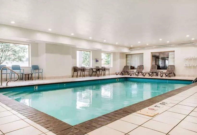 Отель Sleep Inn & Suites