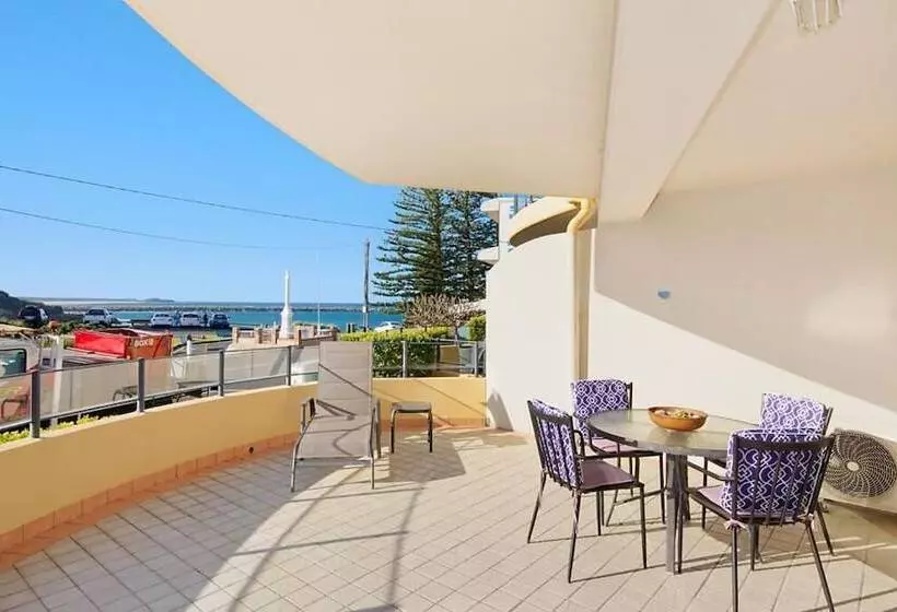 ホテル The Cove Yamba