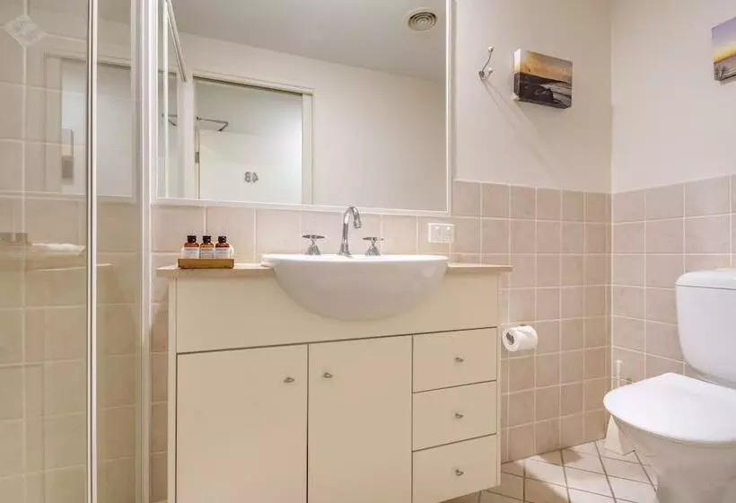 ホテル The Cove Yamba