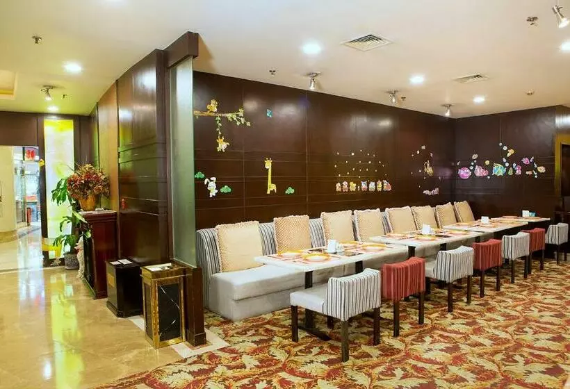 World Traders Hotel Chongqing