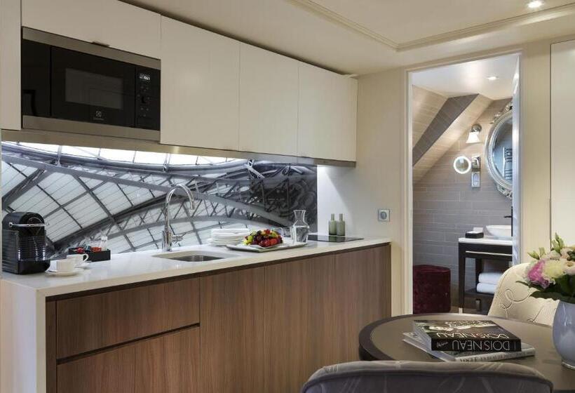 La Clef Louvre Paris By The Crest Collection