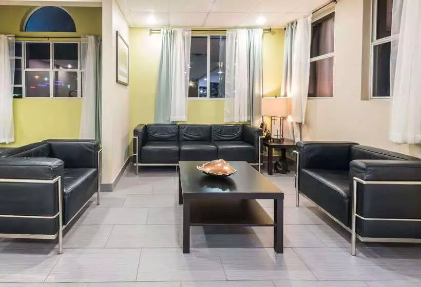 Microtel Inn & Suites By Wyndham Ft. Worth North/at Fossil