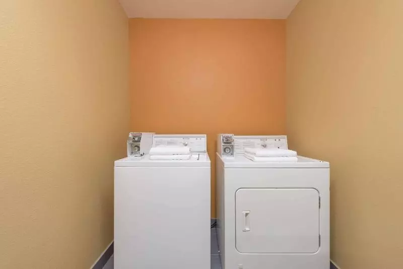 Microtel Inn & Suites By Wyndham Ft. Worth North/at Fossil