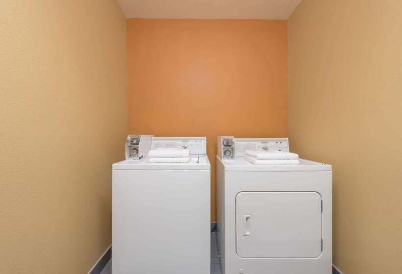 Microtel Inn & Suites By Wyndham Ft. Worth North/at Fossil