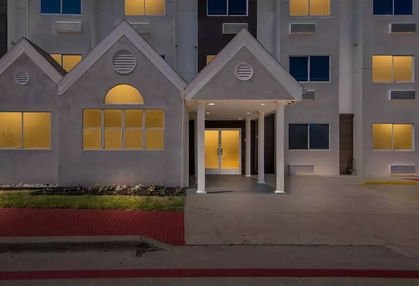 Microtel Inn & Suites By Wyndham Ft. Worth North/at Fossil