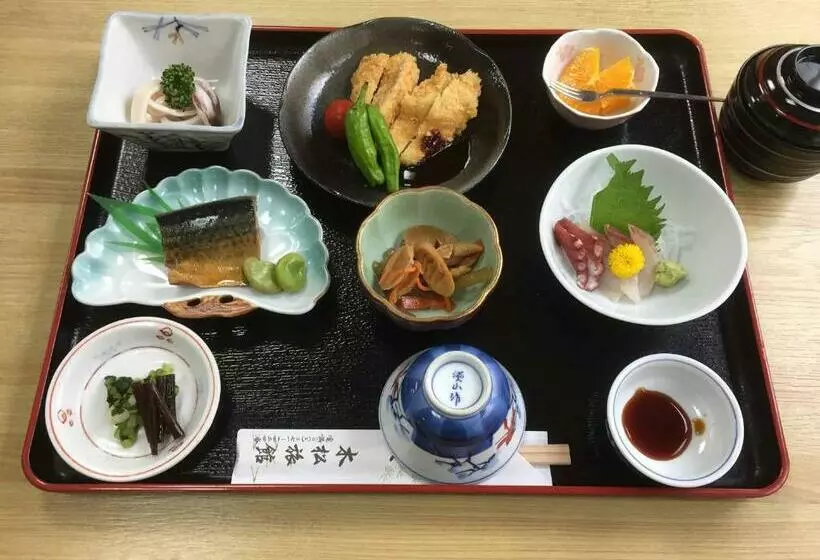 Hotelli Kimatsu Ryokan