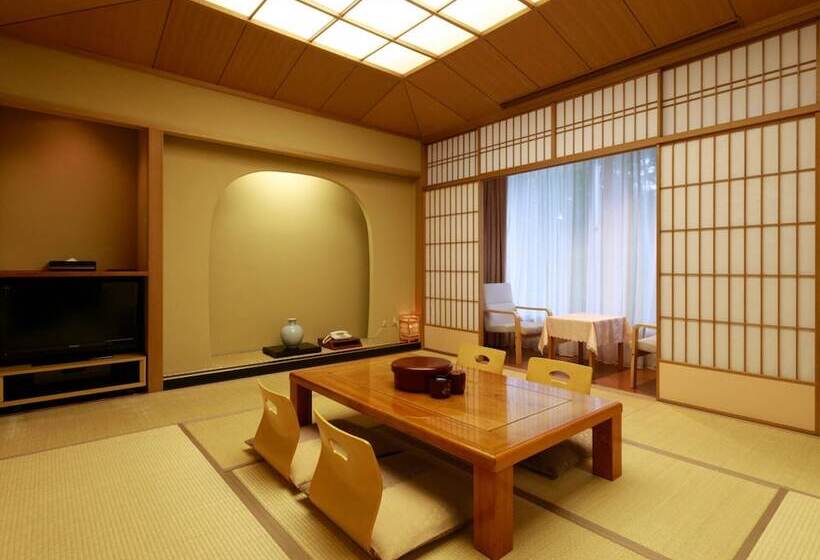 בית מלון כפרי Izumigo Kiyosato Kogen