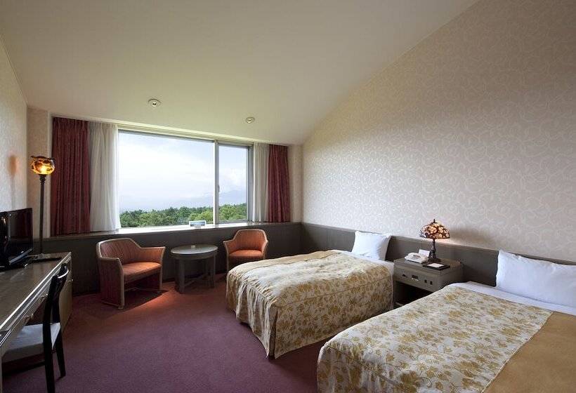 בית מלון כפרי Izumigo Kiyosato Kogen