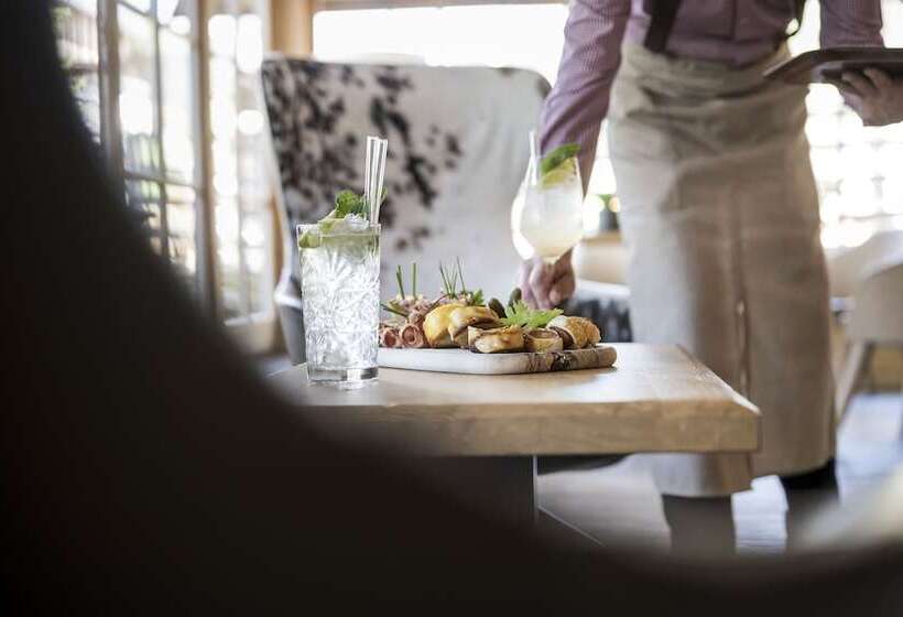 בית מלון כפרי Post Alpina Family Mountain Chalets