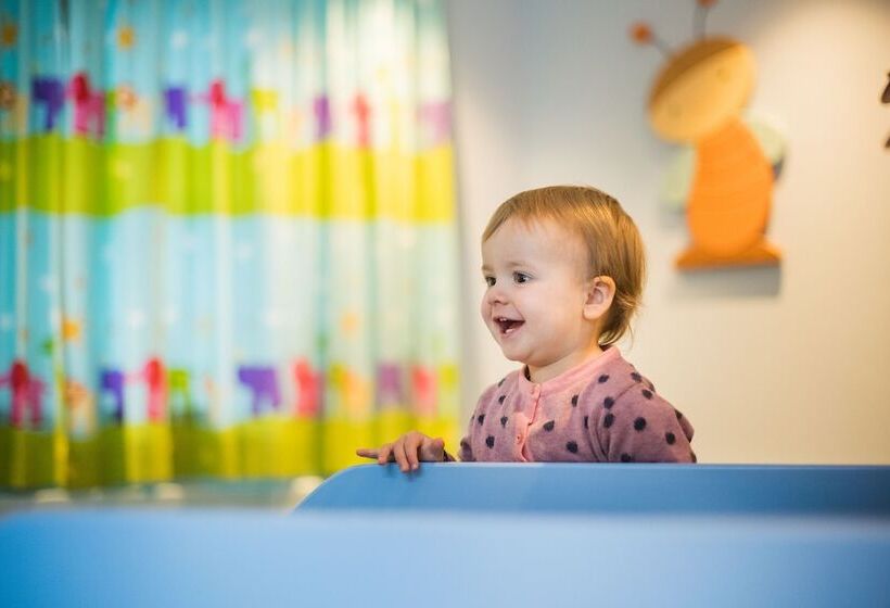 בית מלון כפרי Post Alpina Family Mountain Chalets