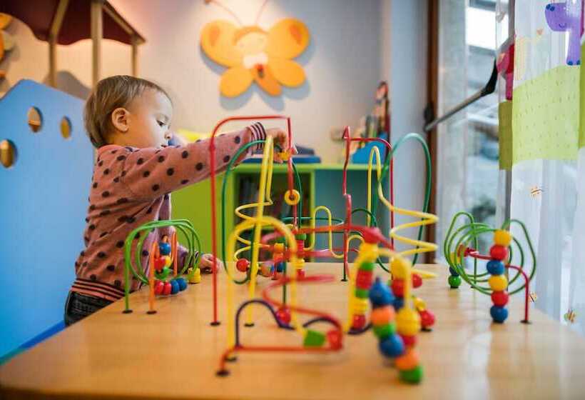 בית מלון כפרי Post Alpina Family Mountain Chalets