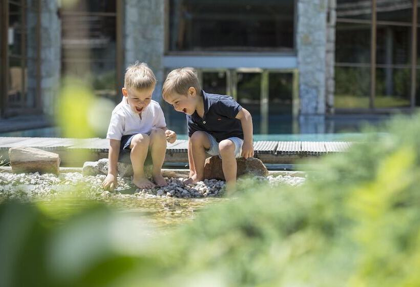 בית מלון כפרי Post Alpina Family Mountain Chalets