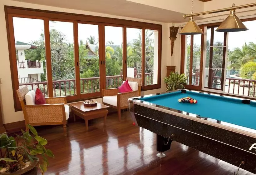 Отель Miracle Island Resort