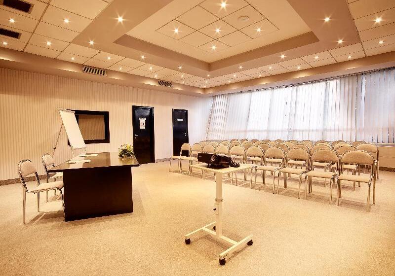 فندق Continental Forum Oradea