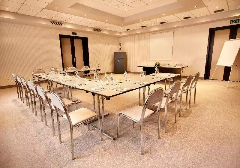 호텔 Continental Forum Oradea