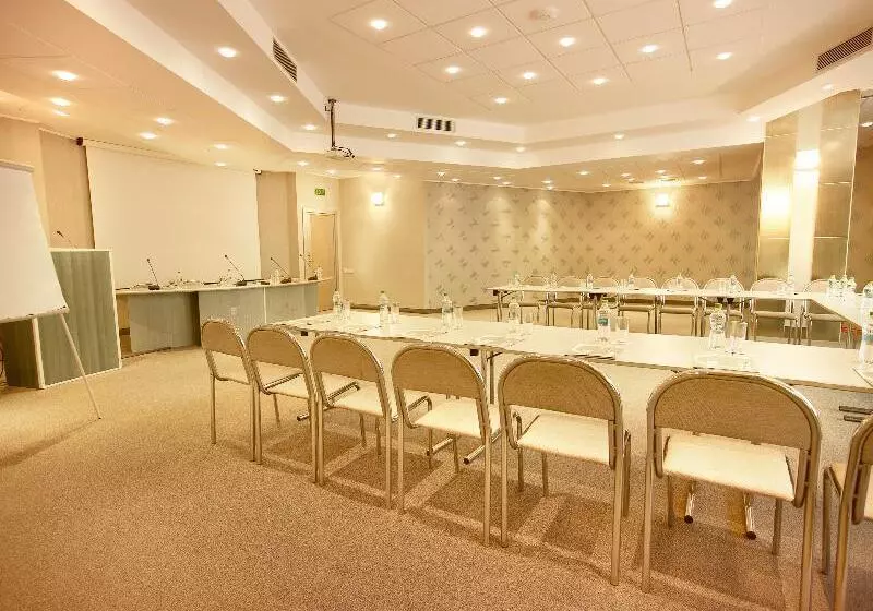 호텔 Continental Forum Oradea