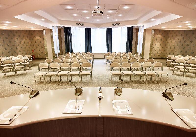 فندق Continental Forum Oradea