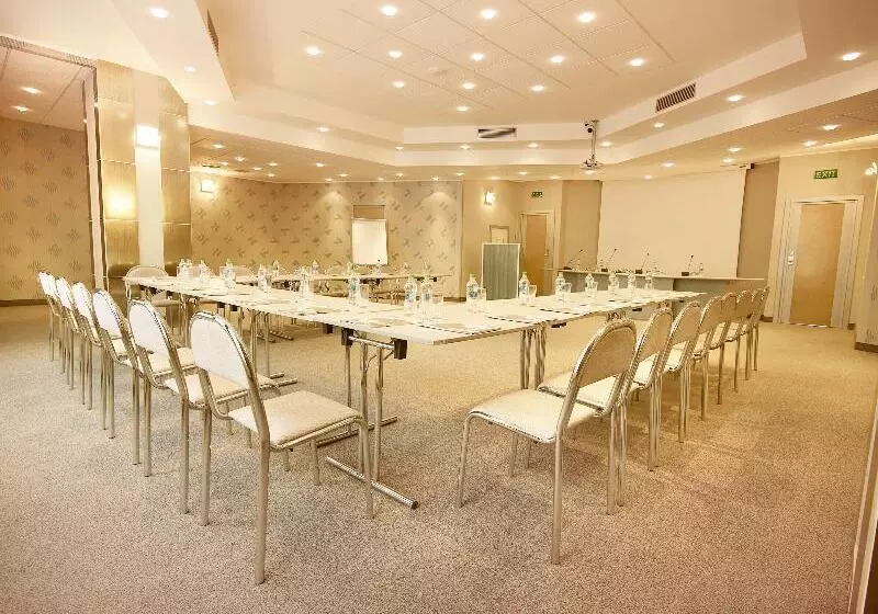 호텔 Continental Forum Oradea